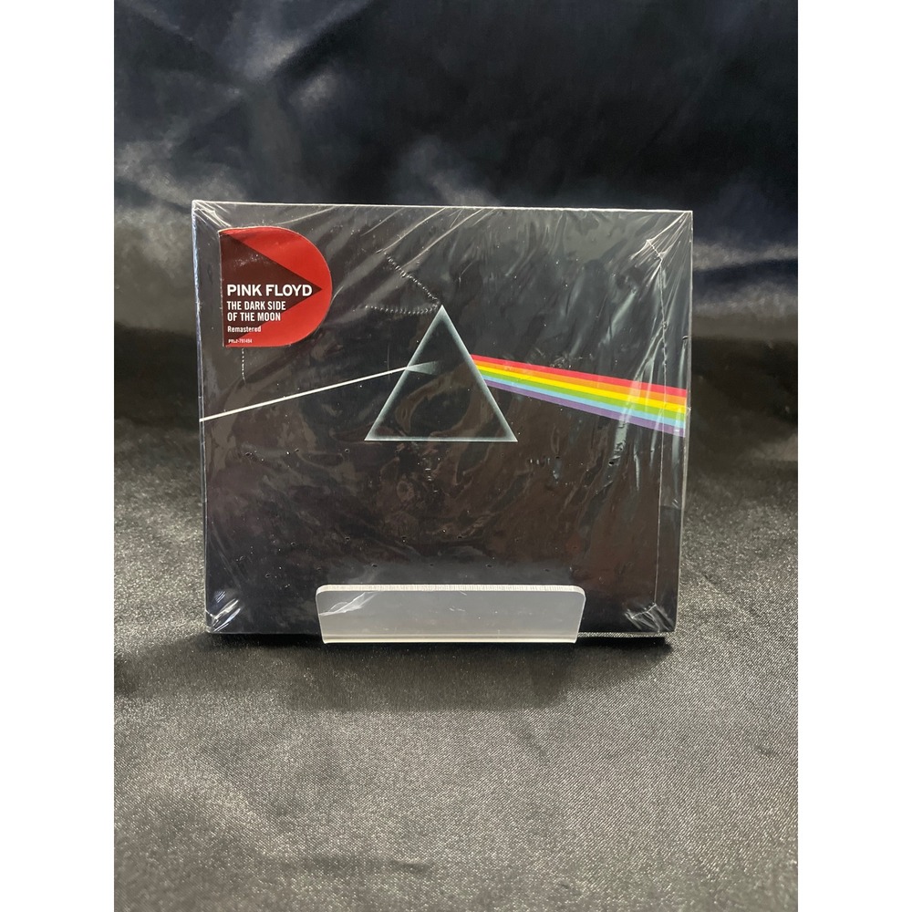 Pink Floyd The Dark Side of the Moon Remastered CD New Sealed Gatefold Digipak
